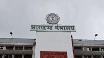 The verdict in Malegaon blast case came after 17 years, all 7 accused including Sadhvi Pragya Thakur were acquitted, BJP said Congress should answer saffron terrorism (3)-2EJ5Im34aA.jpg